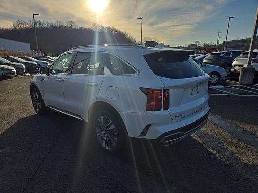 2023 Kia Sorento Plug-In Hybrid SX Prestige