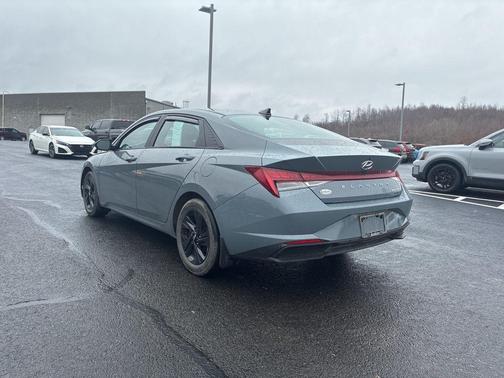 2023 Hyundai ELANTRA HEV Blue