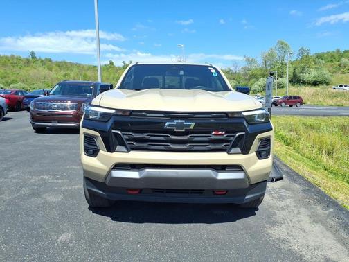 Sand Dune Metallic 2023 Chevrolet Colorado Z71