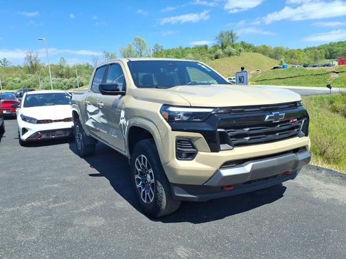 Sand Dune Metallic 2023 Chevrolet Colorado Z71