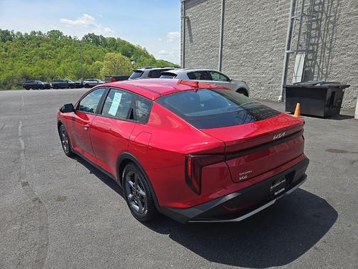 Currant Red 2025 Kia K4 LXS