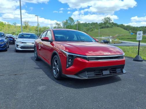 Currant Red 2025 Kia K4 LXS