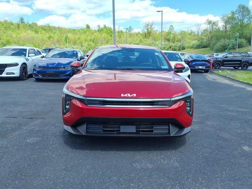 Currant Red 2025 Kia K4 LXS