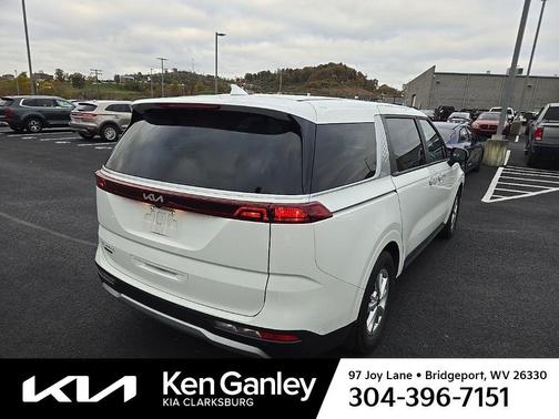 2023 Kia Carnival LX