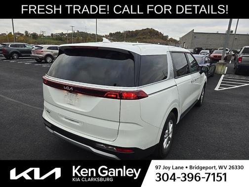 2023 Kia Carnival LX