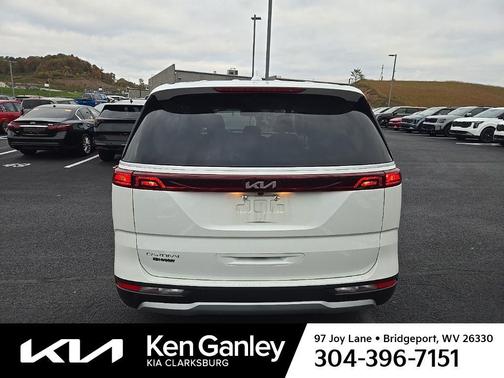 2023 Kia Carnival LX