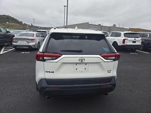2020 Toyota RAV4 XLE Premium