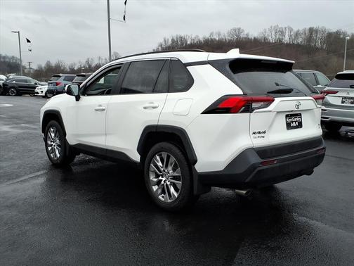 2020 Toyota RAV4 XLE Premium