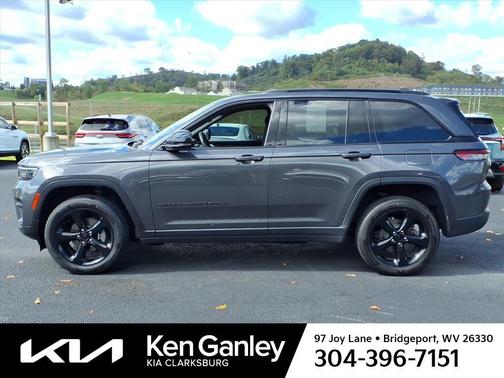 2022 Jeep Grand Cherokee Altitude