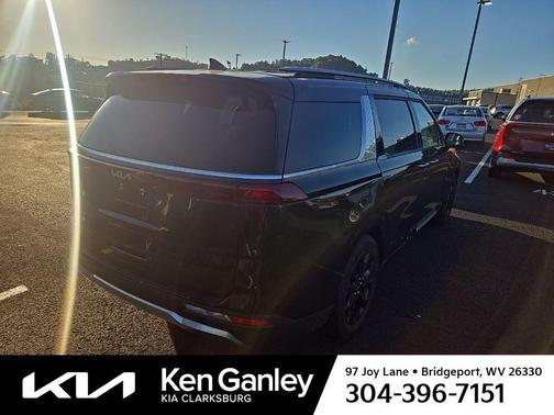 2022 Kia Carnival SX