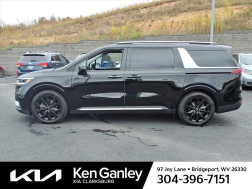 2022 Kia Carnival SX