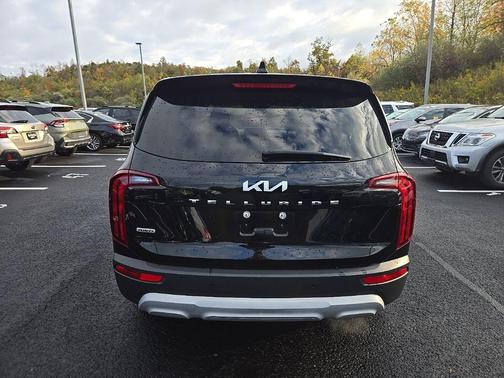 2022 Kia Telluride LX