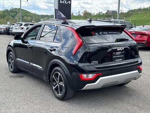 2023 Kia Niro LX