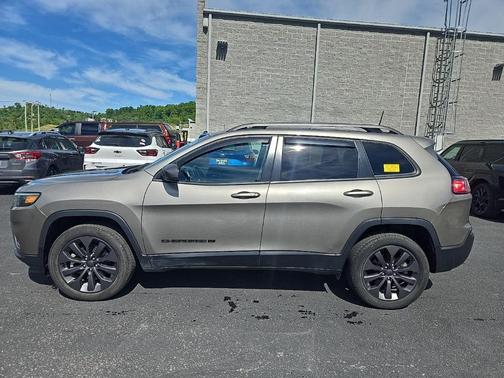 Light Brownstone Pearlcoat 2021 Jeep Cherokee Latitude Lux