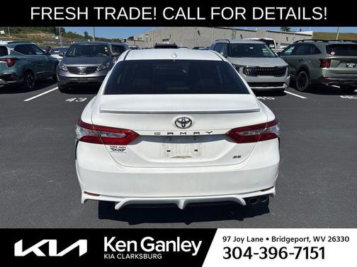 2020 Toyota Camry SE