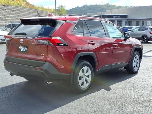 2020 Toyota RAV4 LE
