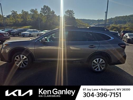 2022 Subaru Outback Premium