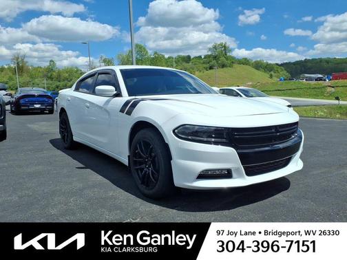 White Knuckle Clearcoat 2022 Dodge Charger SXT