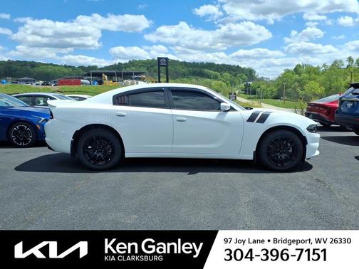 White Knuckle Clearcoat 2022 Dodge Charger SXT