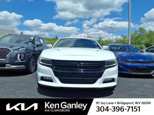 White Knuckle Clearcoat 2022 Dodge Charger SXT