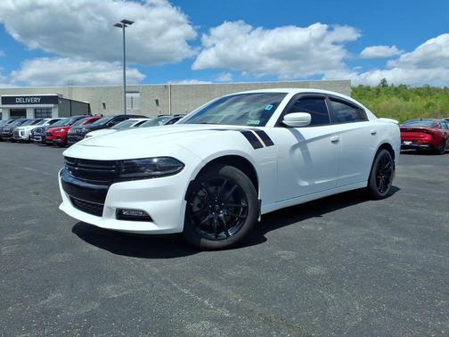 White Knuckle Clearcoat 2022 Dodge Charger SXT