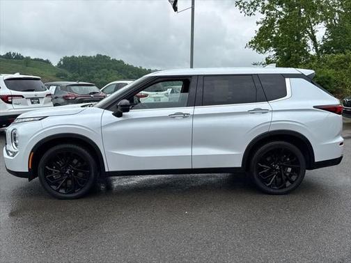 2024 Mitsubishi Outlander SE Black Edition S-AWC