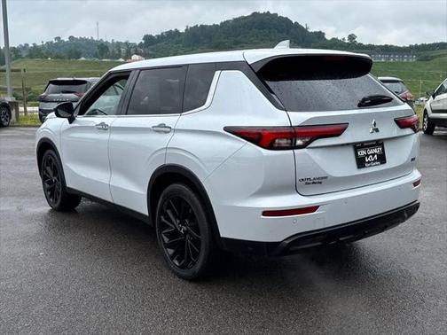 2024 Mitsubishi Outlander SE Black Edition S-AWC