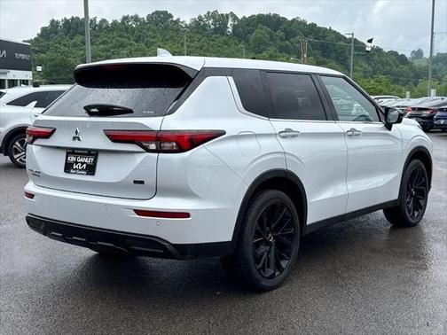 2024 Mitsubishi Outlander SE Black Edition S-AWC