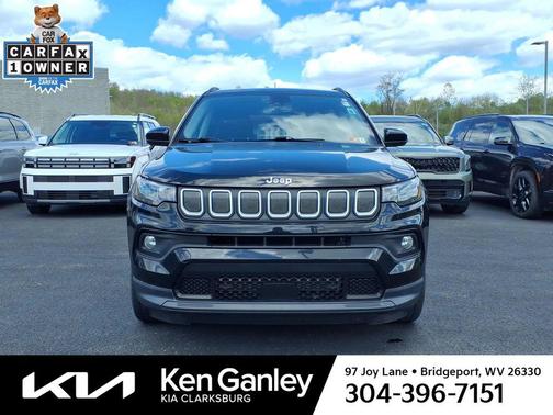 Diamond Black Crystal Pearlcoat 2022 Jeep Compass Latitude