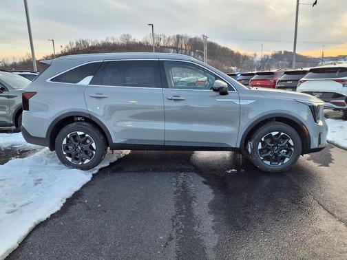 Wolf Gray 2026 Kia Sorento S