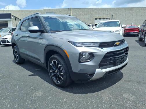 Sterling Gray Metallic 2023 Chevrolet Trailblazer LT