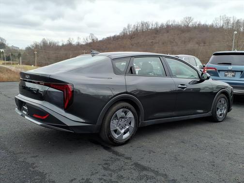 2025 Kia K4 LX