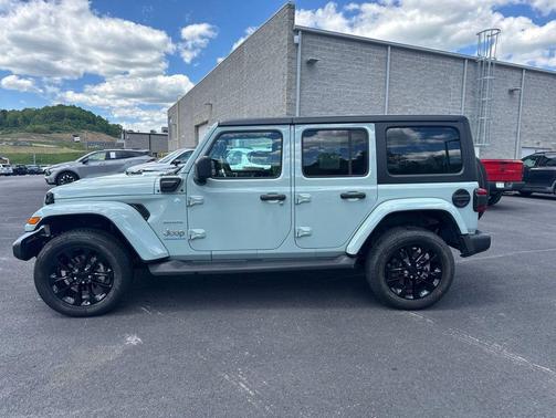 Earl Clearcoat 2023 Jeep Wrangler 4xe Sahara