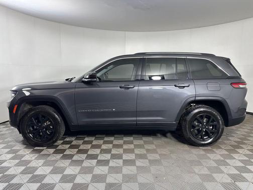 Baltic Gray Metallic Clearcoat 2022 Jeep Grand Cherokee Limited
