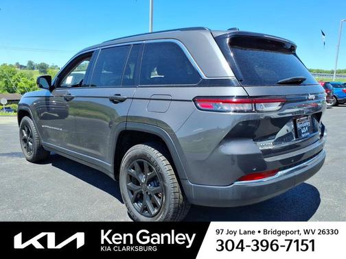 Baltic Gray Metallic Clearcoat 2022 Jeep Grand Cherokee Limited