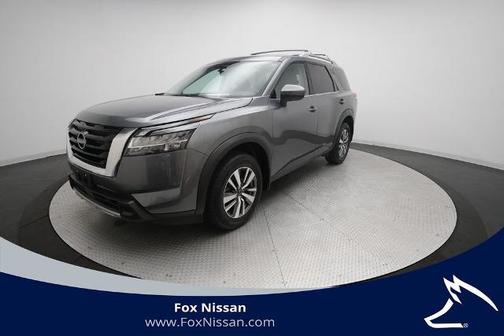 2024 Nissan Pathfinder SL
