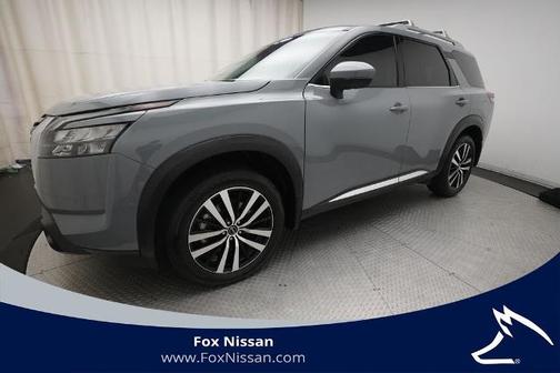 Boulder Gray Pearl 2025 Nissan Pathfinder Platinum