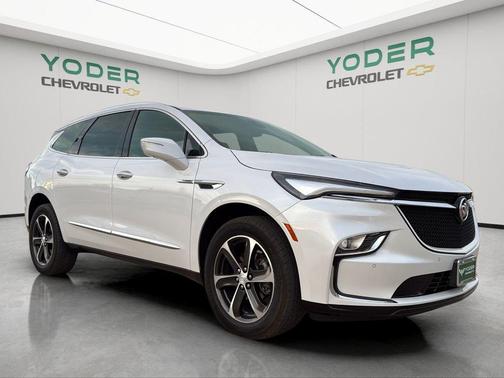 2022 Buick Enclave Essence