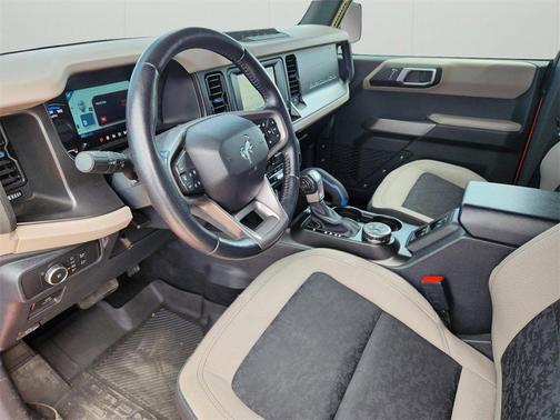 2022 Ford Bronco Base