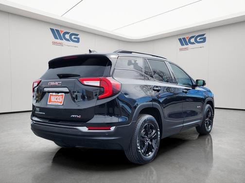 2024 GMC Terrain AT4