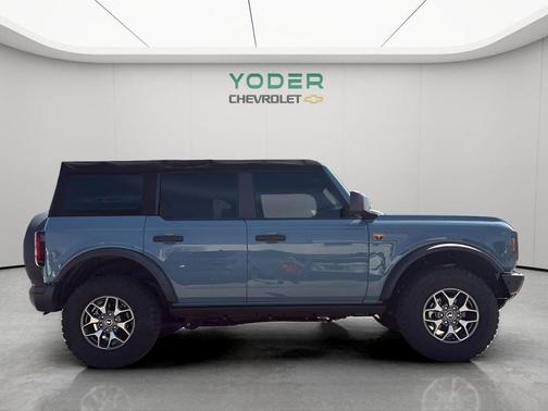 2022 Ford Bronco Base