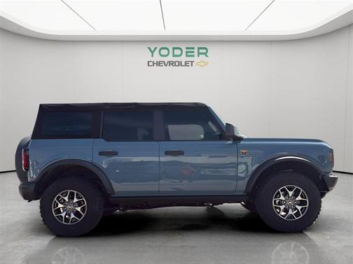 2022 Ford Bronco Base