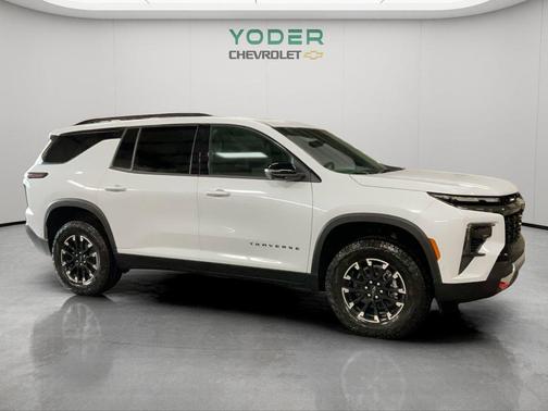 White 2026 Chevrolet Traverse Z71