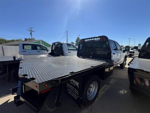 2025 Chevrolet Silverado 3500 WT