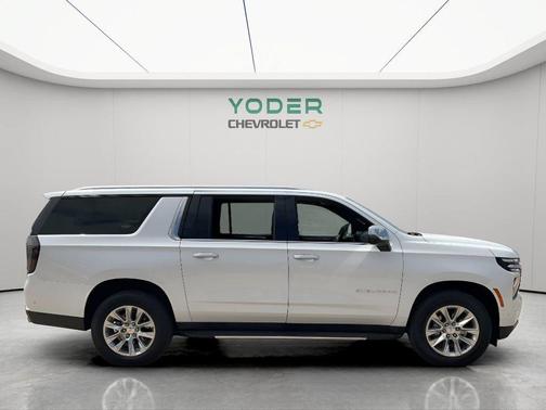 White 2025 Chevrolet Suburban Premier