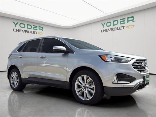 2022 Ford Edge Titanium