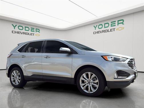2022 Ford Edge Titanium