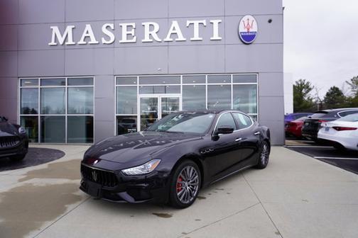 2022 Maserati Ghibli Modena Q4