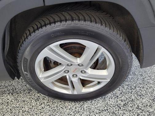 Graphite Gray Metallic 2019 GMC Terrain SLE