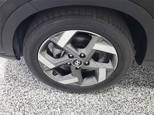 2022 Hyundai VENUE SEL